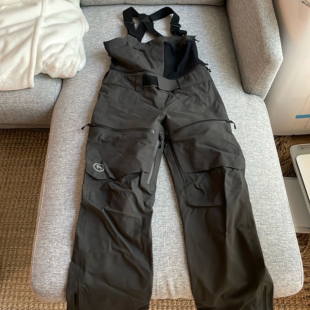 NWOT Backcountry Cottonwoods GoreTex Women's S Black Snow Ski Bib Pants